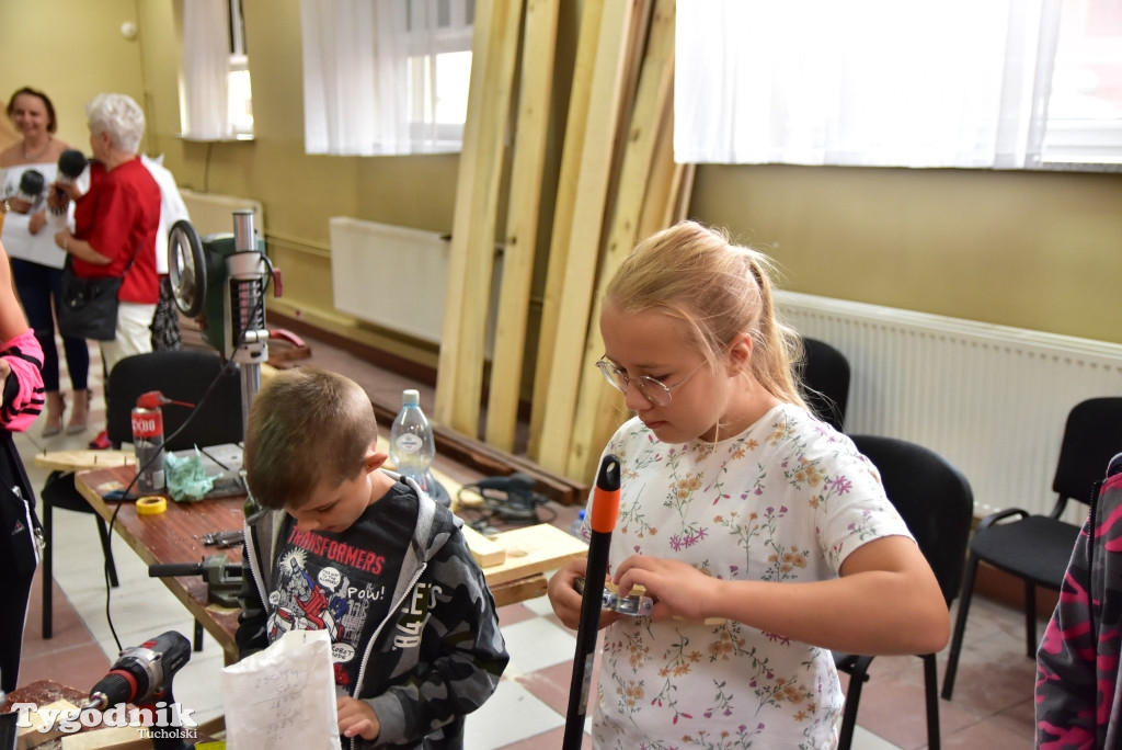 Kompozyt w Gostycynie: Tak powstawały ogromne instrumenty