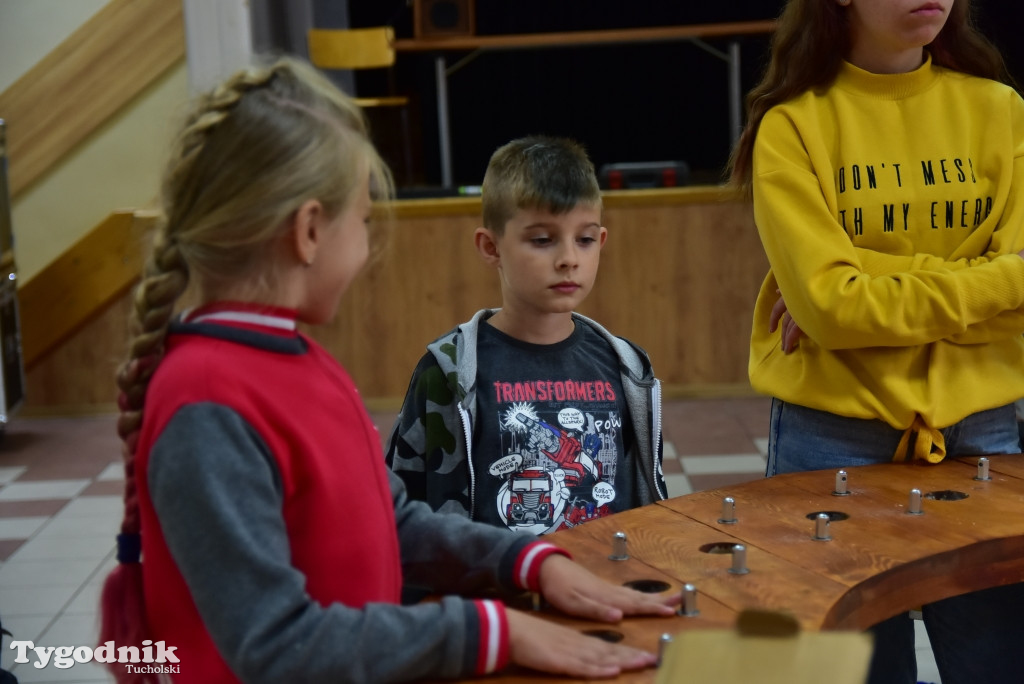 Kompozyt w Gostycynie: Tak powstawały ogromne instrumenty