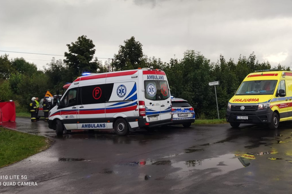 Śmiertelny wypadek na skrzyżowaniu w Brzuchowie (27.08.2021)