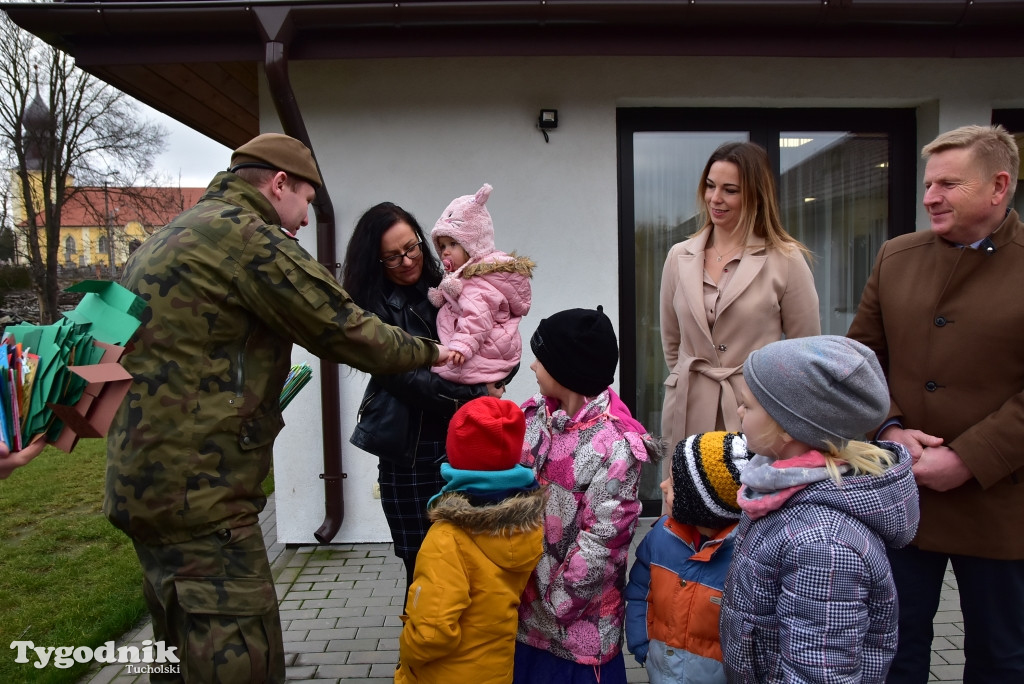 Kartki dla żołnierzy od dzieci z Gostycyna i Kęsowa