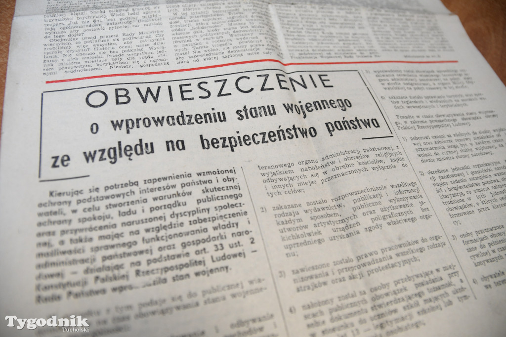 40 lat temu wprowadzono stan wojenny. Tak pisał Głos Pomorza