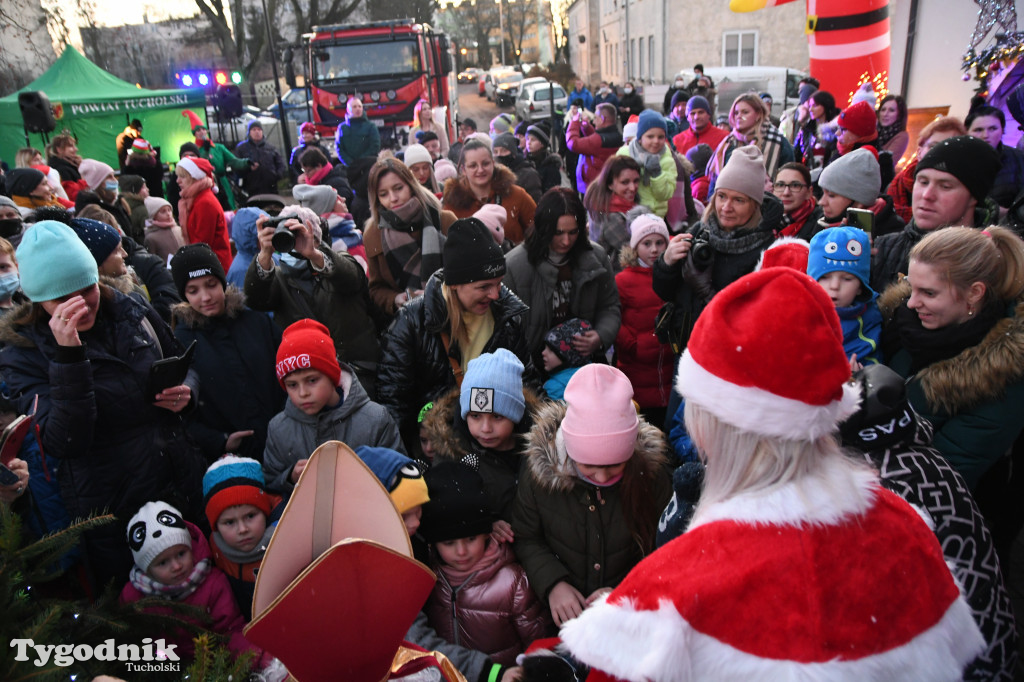 Świąteczna impreza przy Powiatowym Centrum Wsparcia w Tucholi