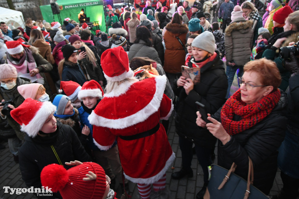 Świąteczna impreza przy Powiatowym Centrum Wsparcia w Tucholi