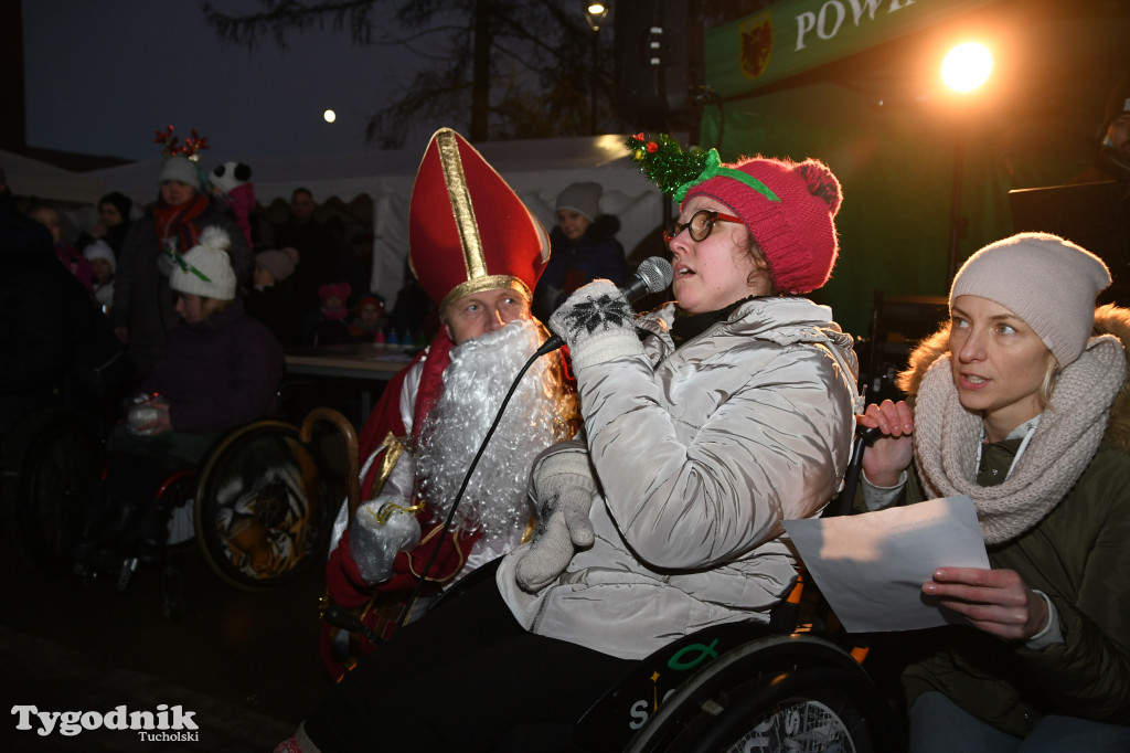 Świąteczna impreza przy Powiatowym Centrum Wsparcia w Tucholi