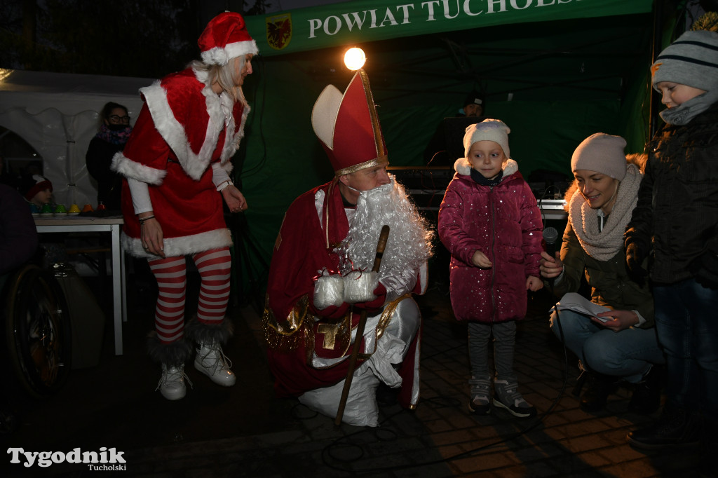 Świąteczna impreza przy Powiatowym Centrum Wsparcia w Tucholi