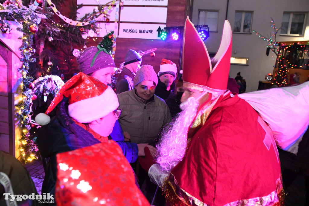 Świąteczna impreza przy Powiatowym Centrum Wsparcia w Tucholi