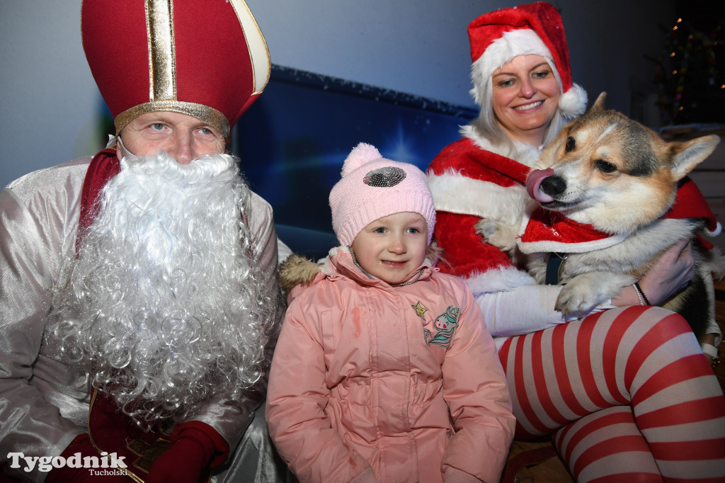 Świąteczna impreza przy Powiatowym Centrum Wsparcia w Tucholi