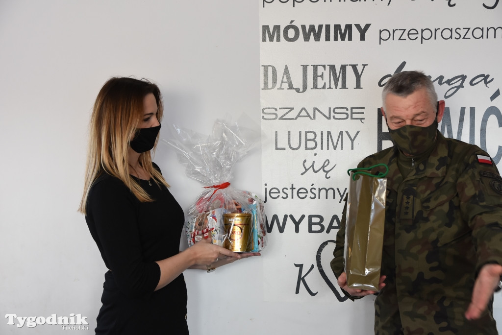 Tony prezentów od żołnierzy!