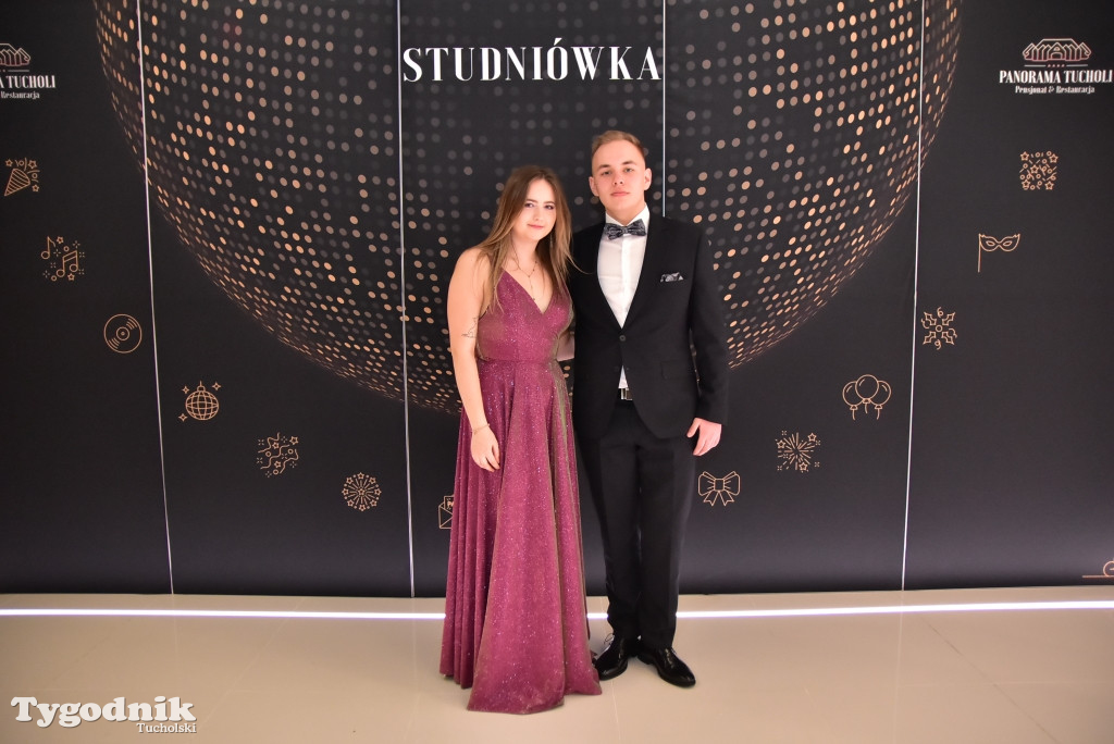 Studniówka LO - IMPREZA i ZDJĘCIA NA ŚCIANCE