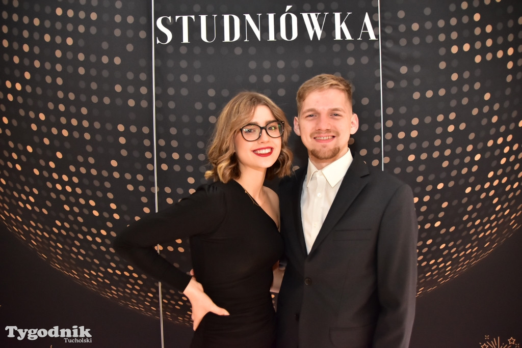 Studniówka LO - IMPREZA i ZDJĘCIA NA ŚCIANCE