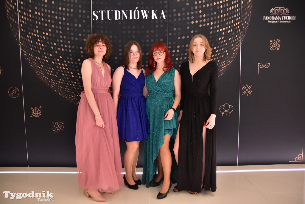 Studniówka LO - IMPREZA i ZDJĘCIA NA ŚCIANCE