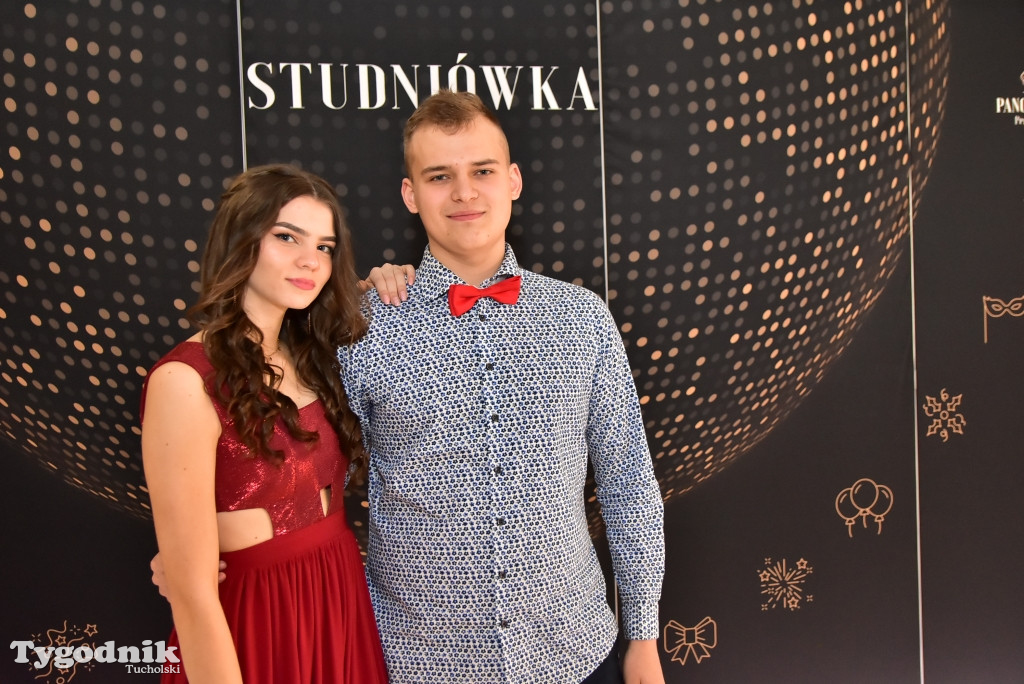 Studniówka LO - IMPREZA i ZDJĘCIA NA ŚCIANCE