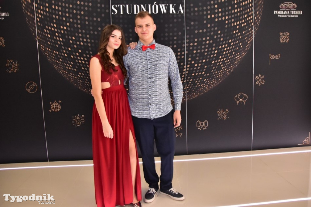 Studniówka LO - IMPREZA i ZDJĘCIA NA ŚCIANCE