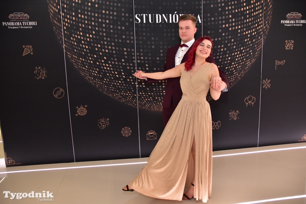 Studniówka LO - IMPREZA i ZDJĘCIA NA ŚCIANCE
