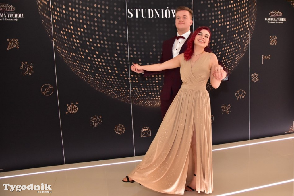 Studniówka LO - IMPREZA i ZDJĘCIA NA ŚCIANCE