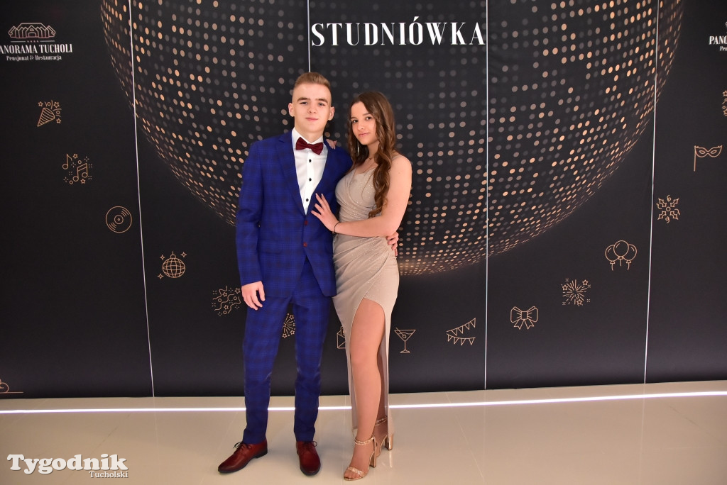 Studniówka LO - IMPREZA i ZDJĘCIA NA ŚCIANCE