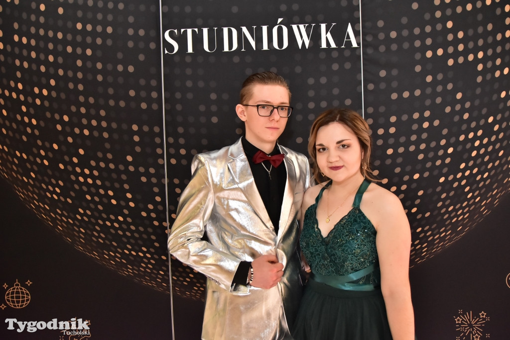 Studniówka LO - IMPREZA i ZDJĘCIA NA ŚCIANCE