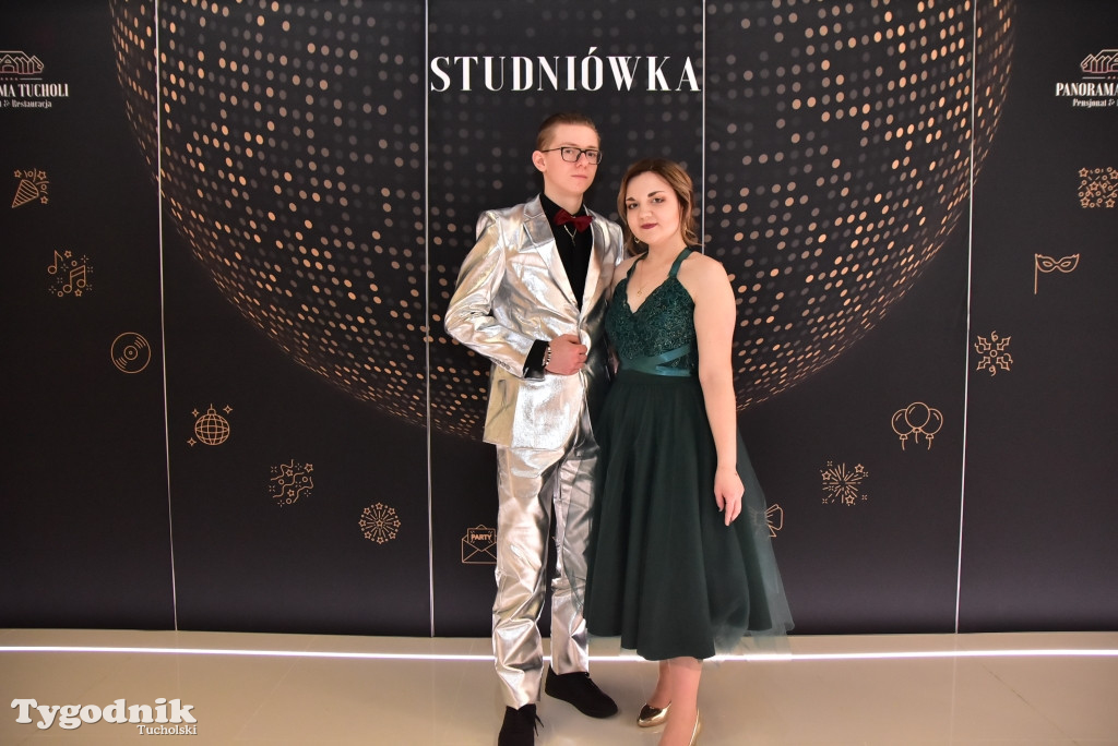 Studniówka LO - IMPREZA i ZDJĘCIA NA ŚCIANCE
