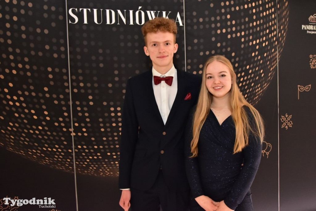 Studniówka LO - IMPREZA i ZDJĘCIA NA ŚCIANCE