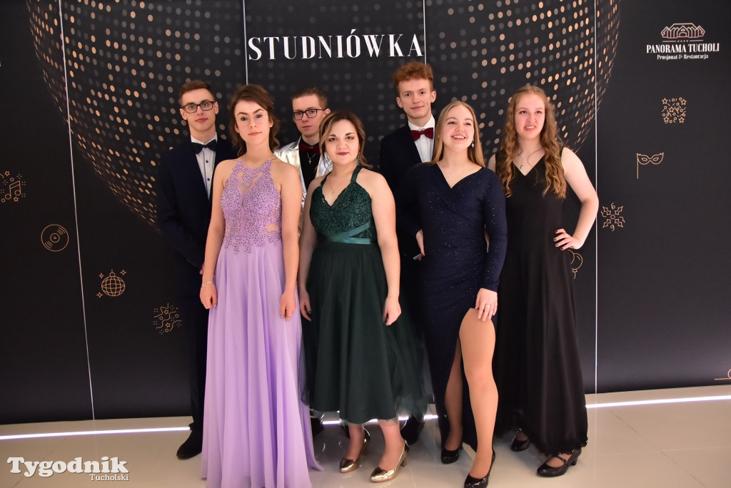 Studniówka LO - IMPREZA i ZDJĘCIA NA ŚCIANCE
