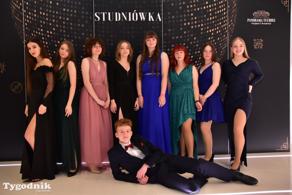 Studniówka LO - IMPREZA i ZDJĘCIA NA ŚCIANCE