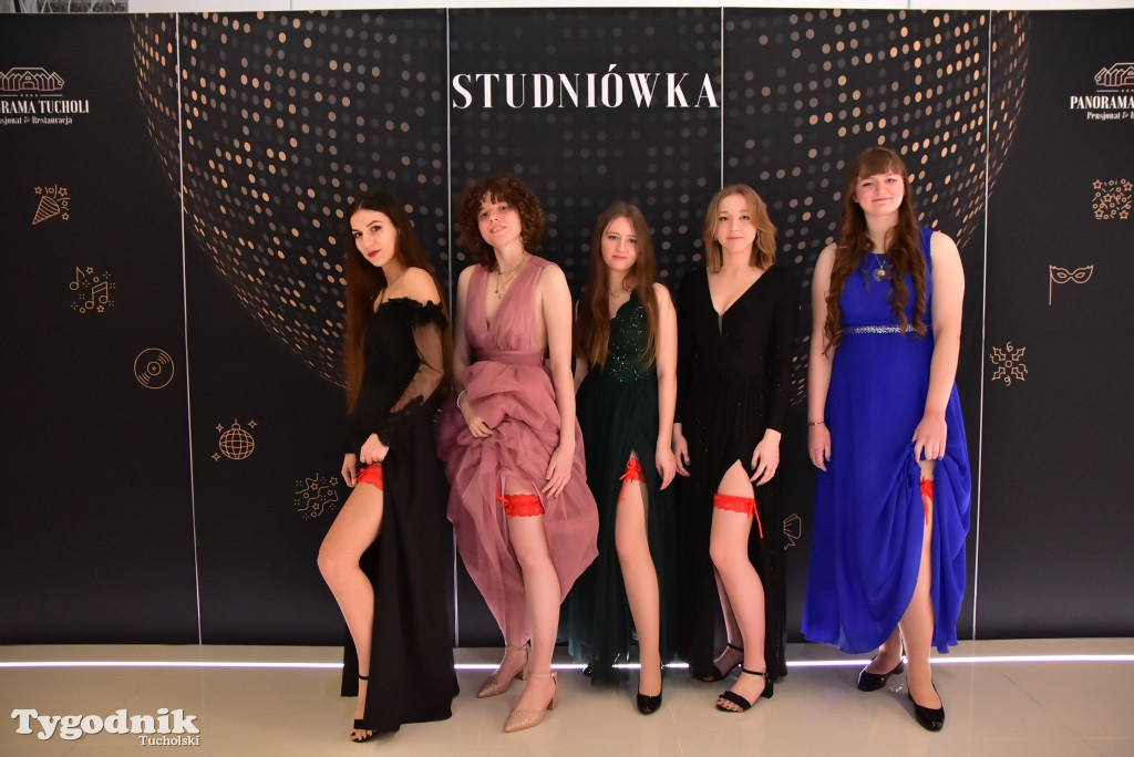 Studniówka LO - IMPREZA i ZDJĘCIA NA ŚCIANCE