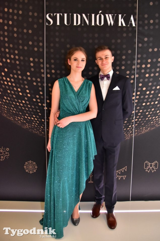 Studniówka LO - IMPREZA i ZDJĘCIA NA ŚCIANCE