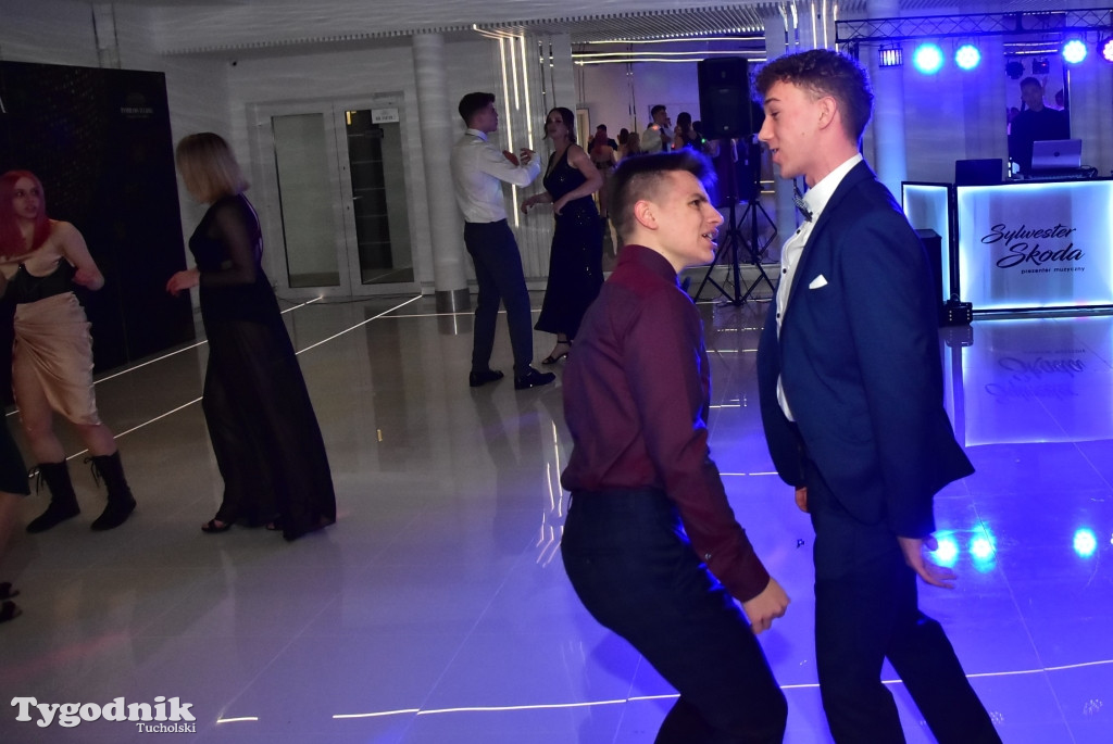 Studniówka LO - IMPREZA i ZDJĘCIA NA ŚCIANCE