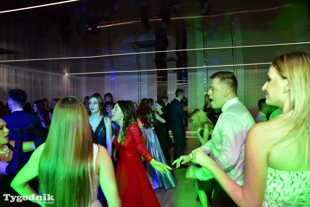 Studniówka LO - IMPREZA i ZDJĘCIA NA ŚCIANCE