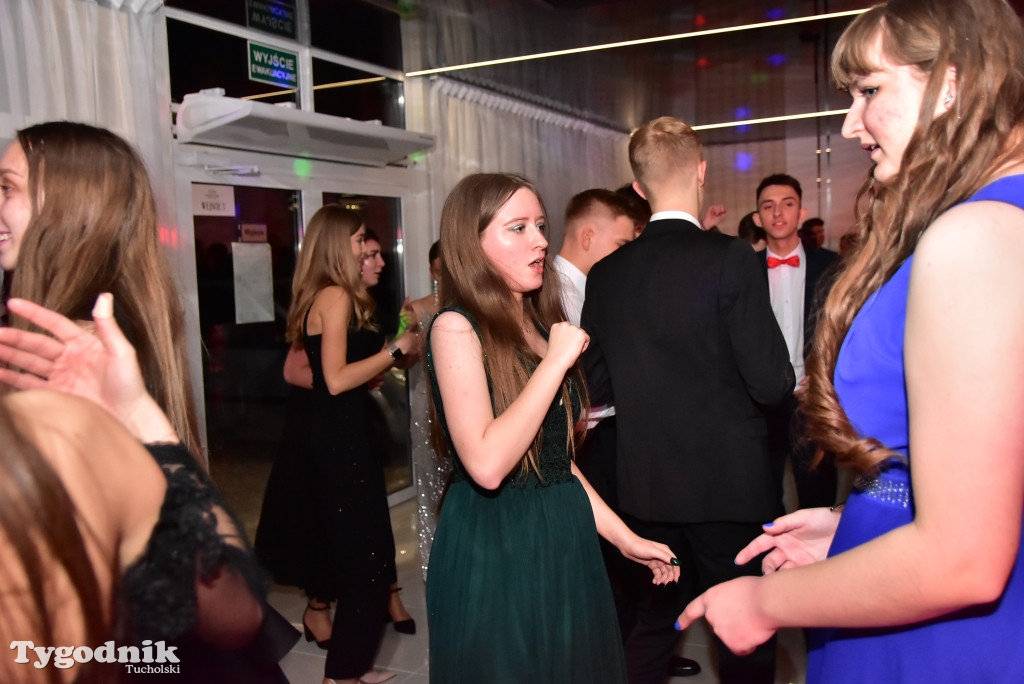 Studniówka LO - IMPREZA i ZDJĘCIA NA ŚCIANCE