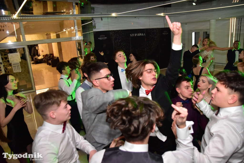 Studniówka LO - IMPREZA i ZDJĘCIA NA ŚCIANCE