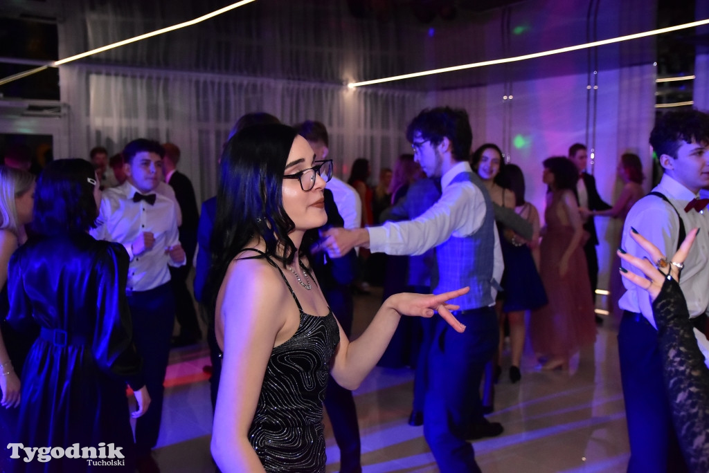 Studniówka LO - IMPREZA i ZDJĘCIA NA ŚCIANCE
