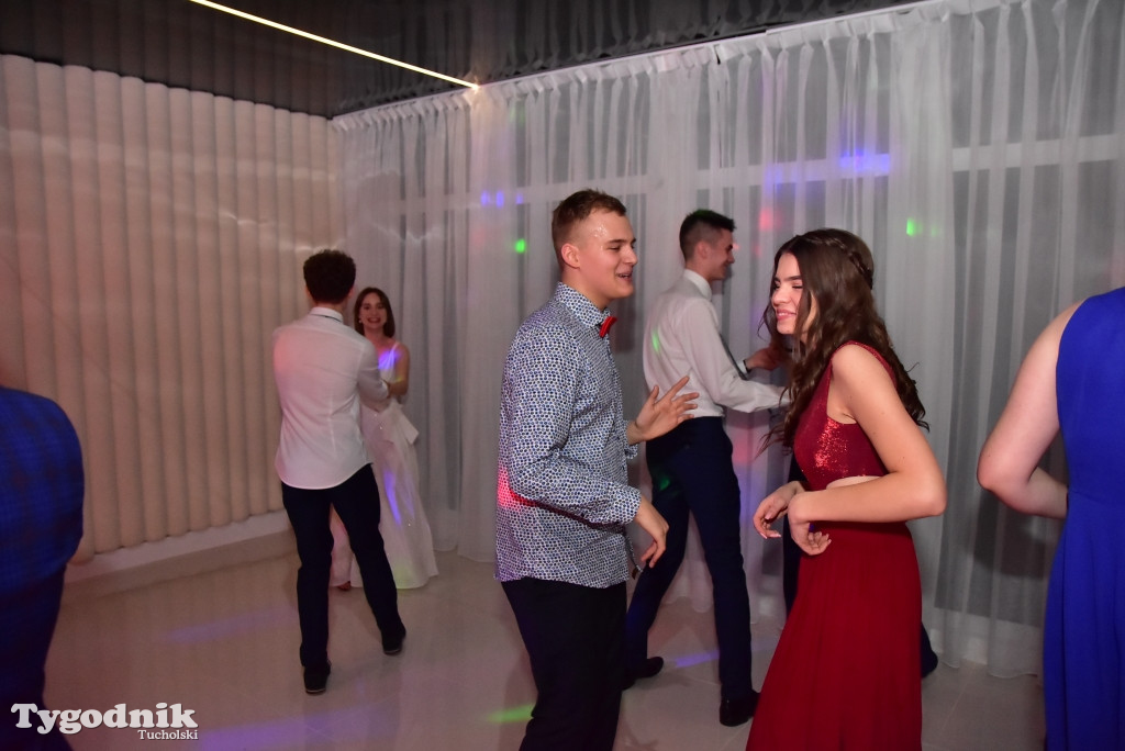 Studniówka LO - IMPREZA i ZDJĘCIA NA ŚCIANCE