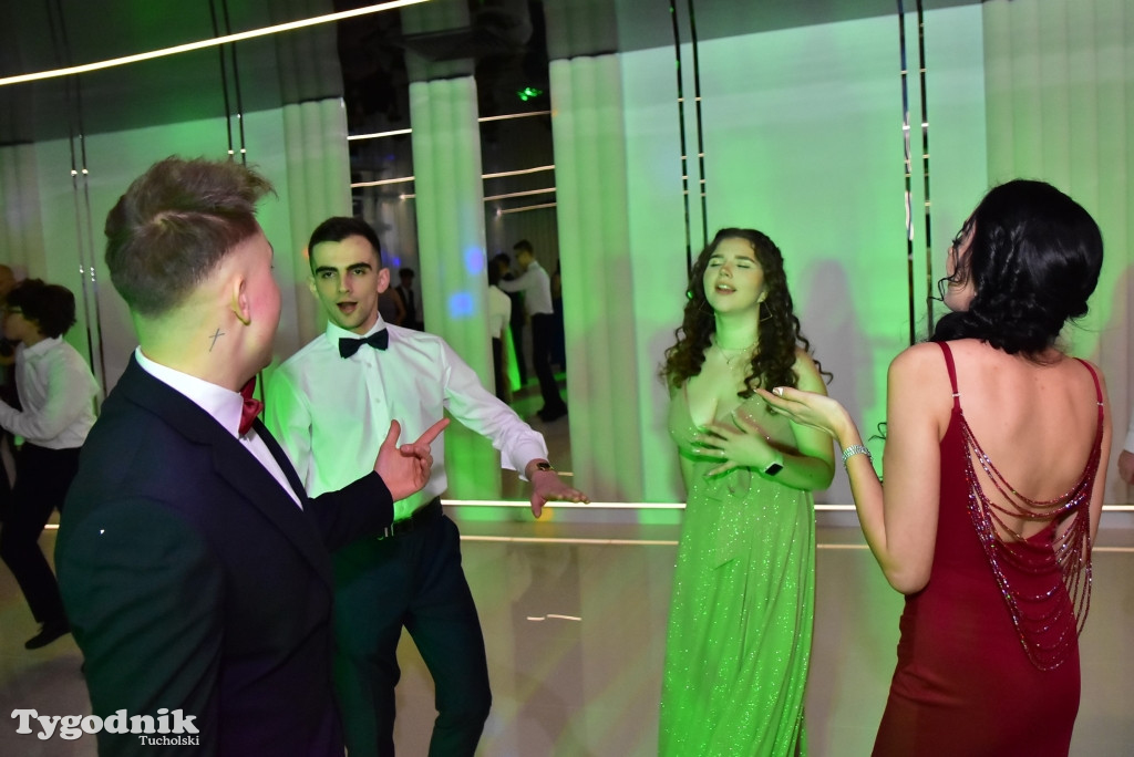 Studniówka LO - IMPREZA i ZDJĘCIA NA ŚCIANCE