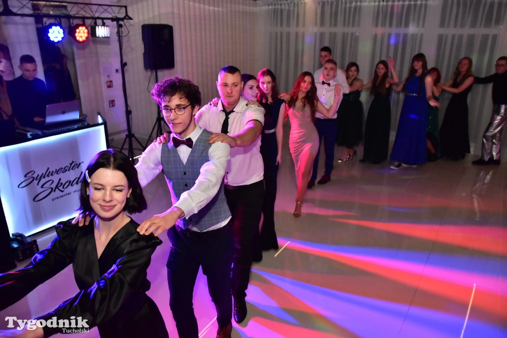 Studniówka LO - IMPREZA i ZDJĘCIA NA ŚCIANCE