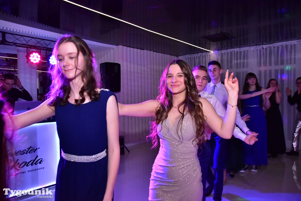 Studniówka LO - IMPREZA i ZDJĘCIA NA ŚCIANCE