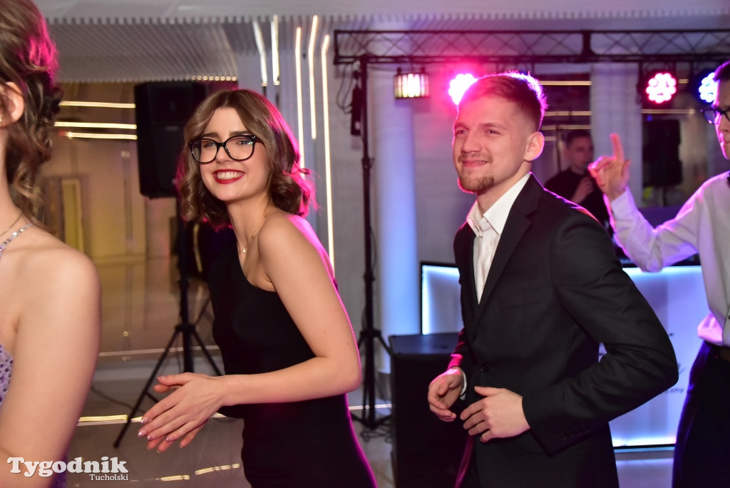 Studniówka LO - IMPREZA i ZDJĘCIA NA ŚCIANCE
