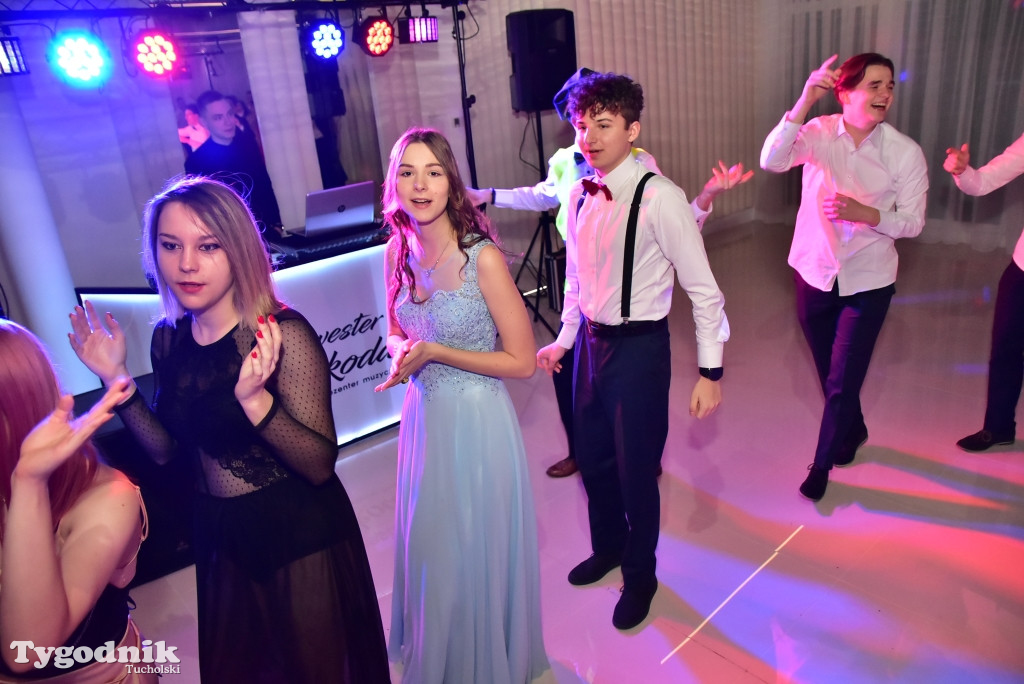 Studniówka LO - IMPREZA i ZDJĘCIA NA ŚCIANCE