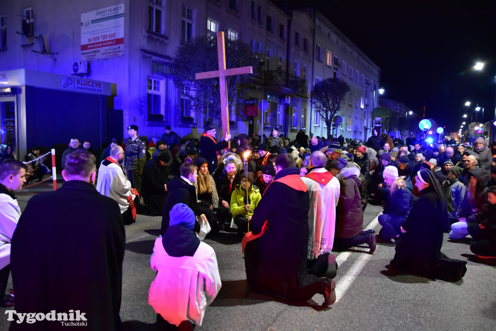 Droga Krzyżowa na ulicach Tucholi - 15.04.22