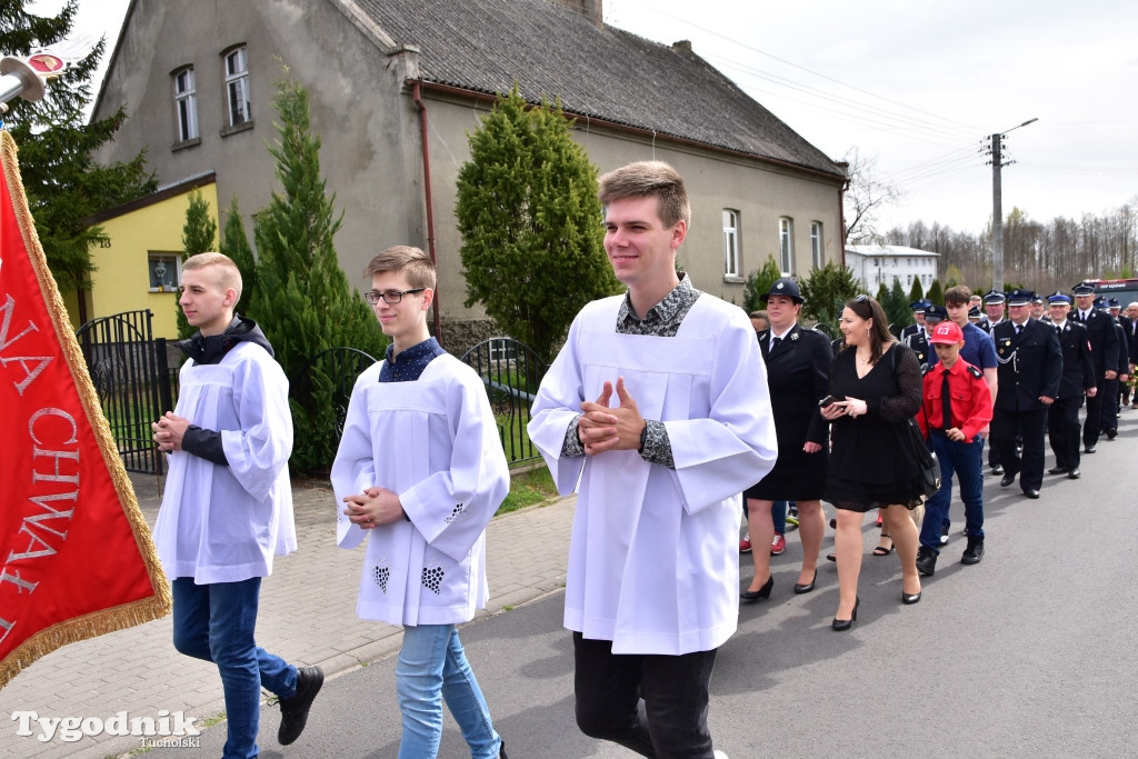 Drożdzienica świętuje i wita wóz dla OSP