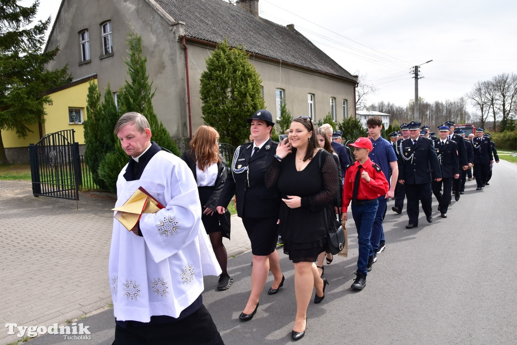 Drożdzienica świętuje i wita wóz dla OSP