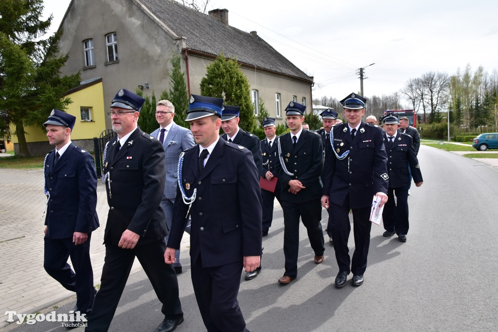 Drożdzienica świętuje i wita wóz dla OSP