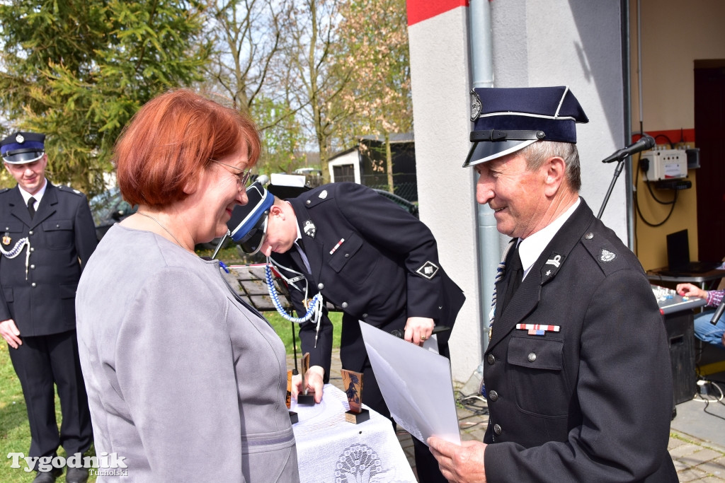 Drożdzienica świętuje i wita wóz dla OSP