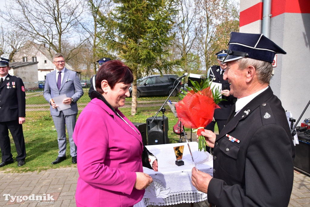 Drożdzienica świętuje i wita wóz dla OSP