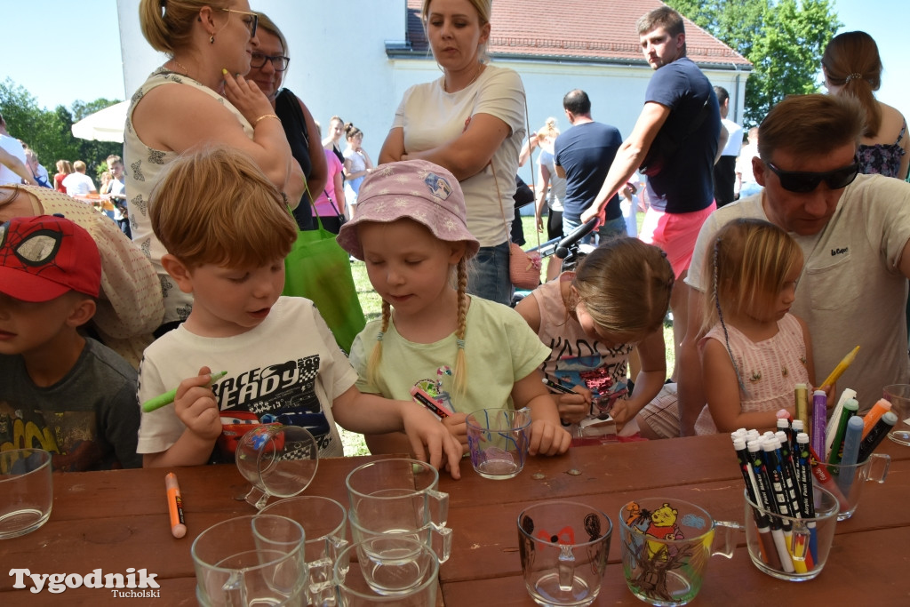 Bajkowy Dzień Dziecka na plaży w Bysławiu