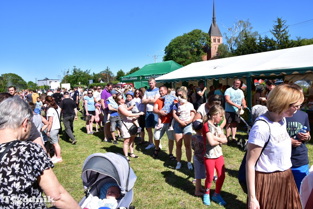 Bajkowy Dzień Dziecka na plaży w Bysławiu