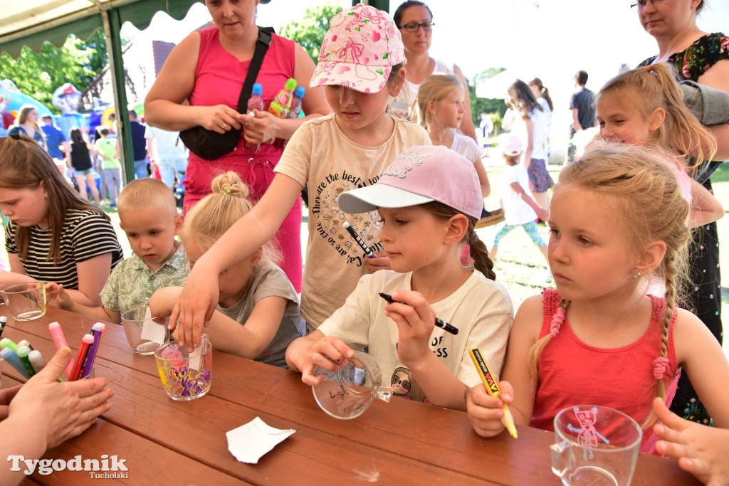 Bajkowy Dzień Dziecka na plaży w Bysławiu