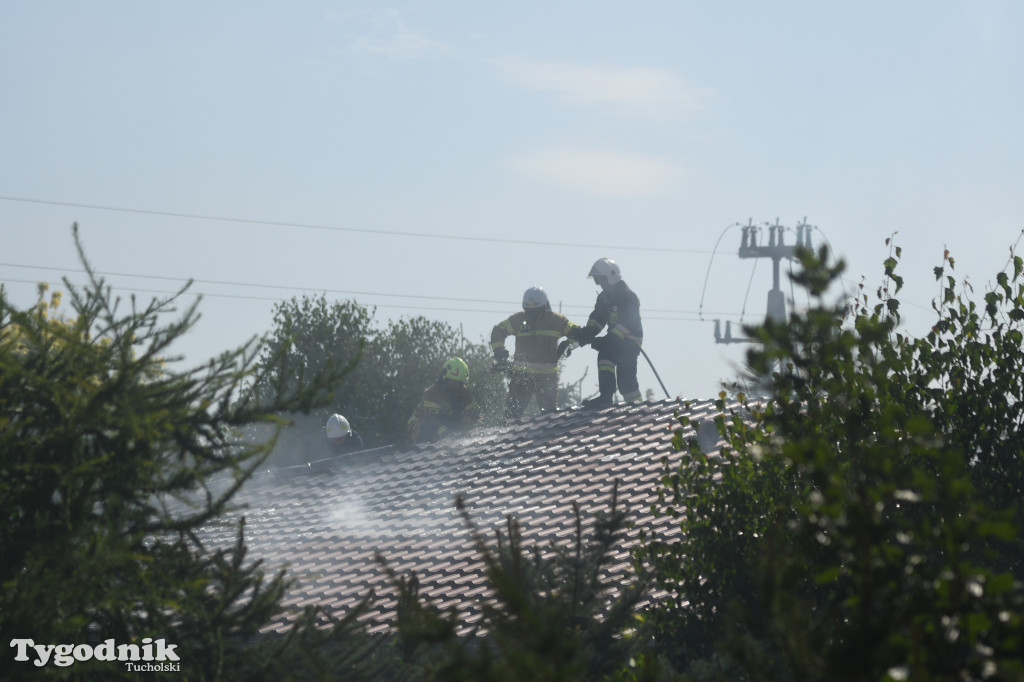 Pożar na os. Mickiewicza w Tucholi (26.08.22)