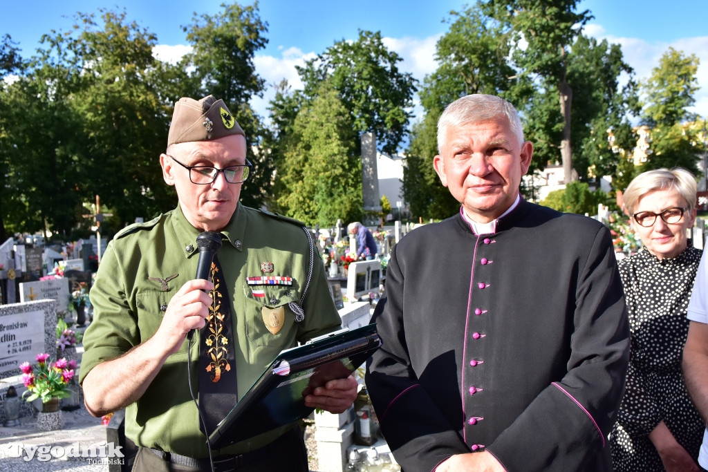 Uroczystości przy grobie majora Teodora Spychalskiego