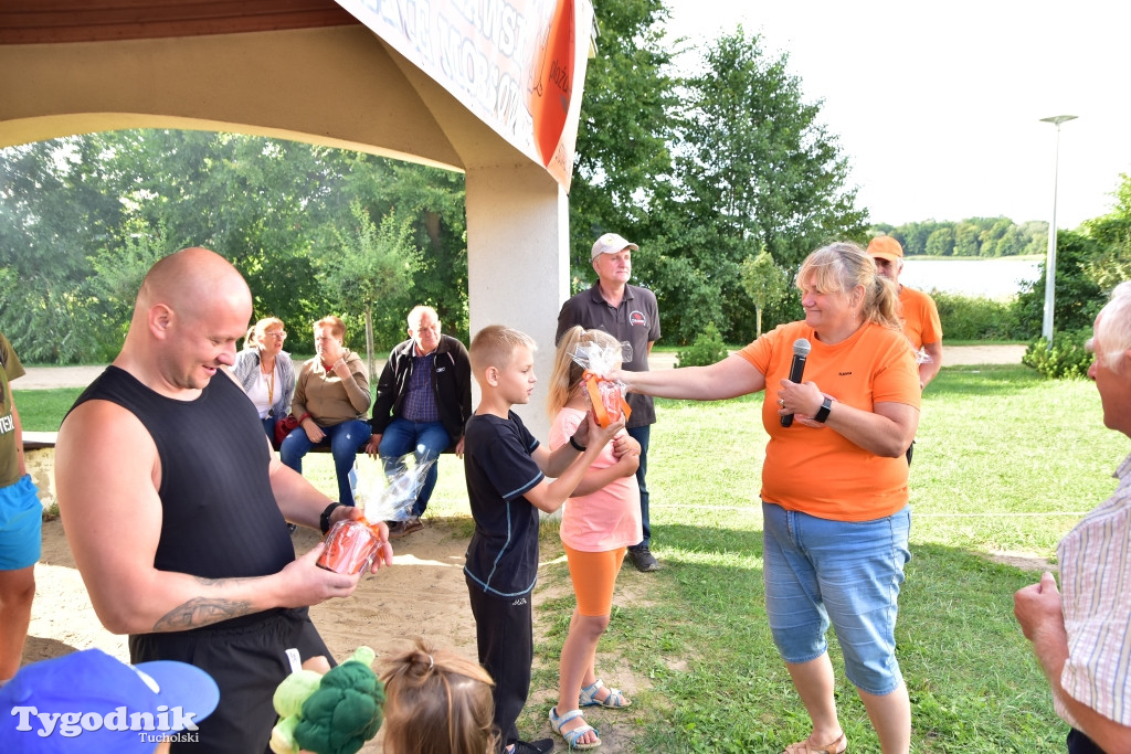 Morsy żegnają lato na plaży w Bysławiu